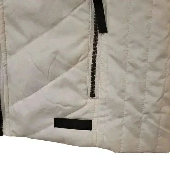 GH Bass Women's Ivory/Gray Poly Full Zip Front Vest w Faux Fur Collar & Zip Clos - Picture 4 of 10